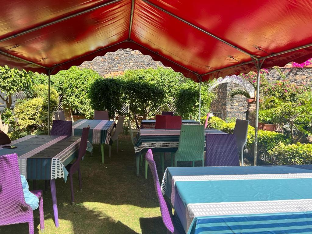 Hotel Niwa Gorée Екстериор снимка